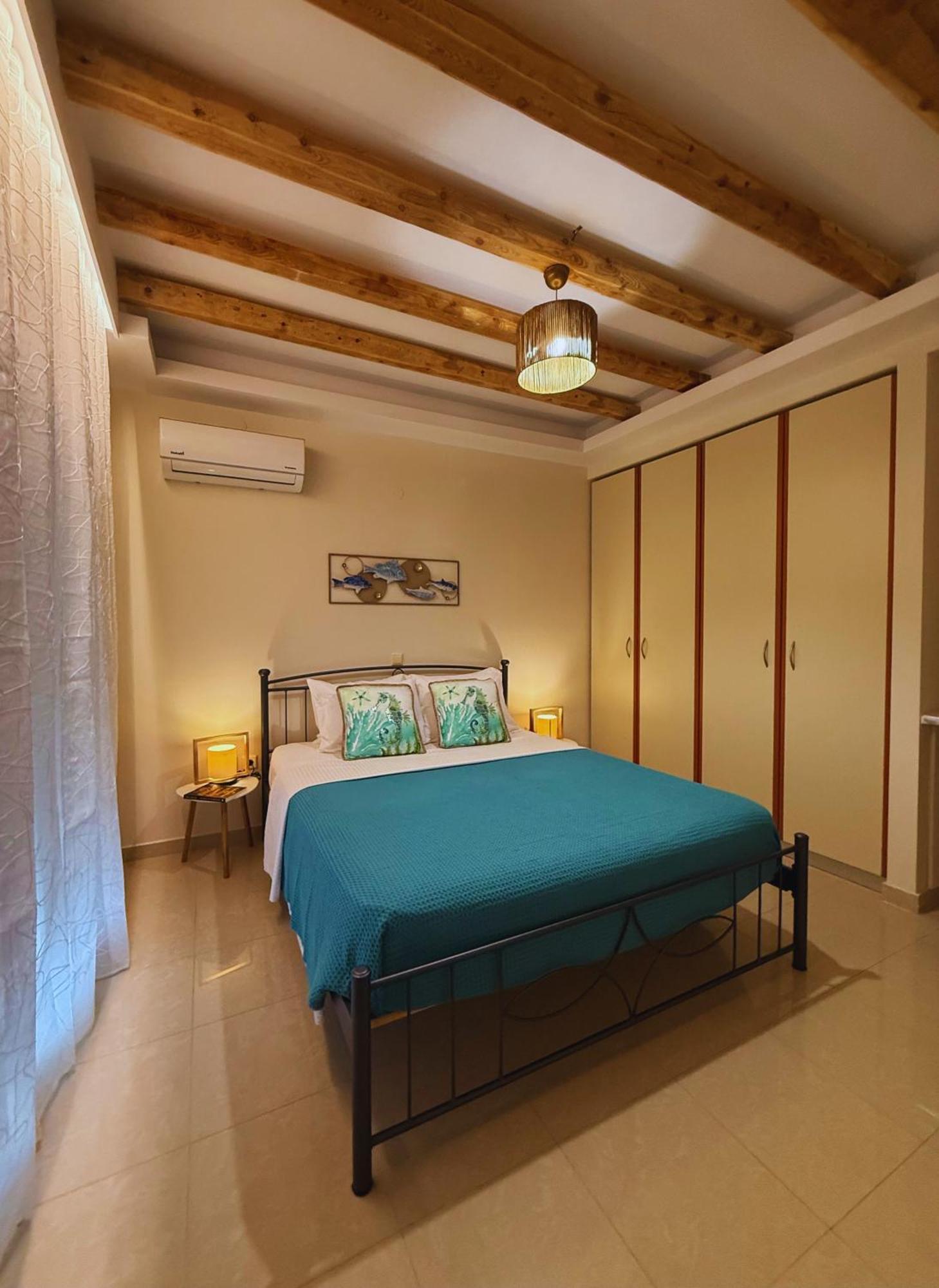 Azure Dreams With Pool - Villa
