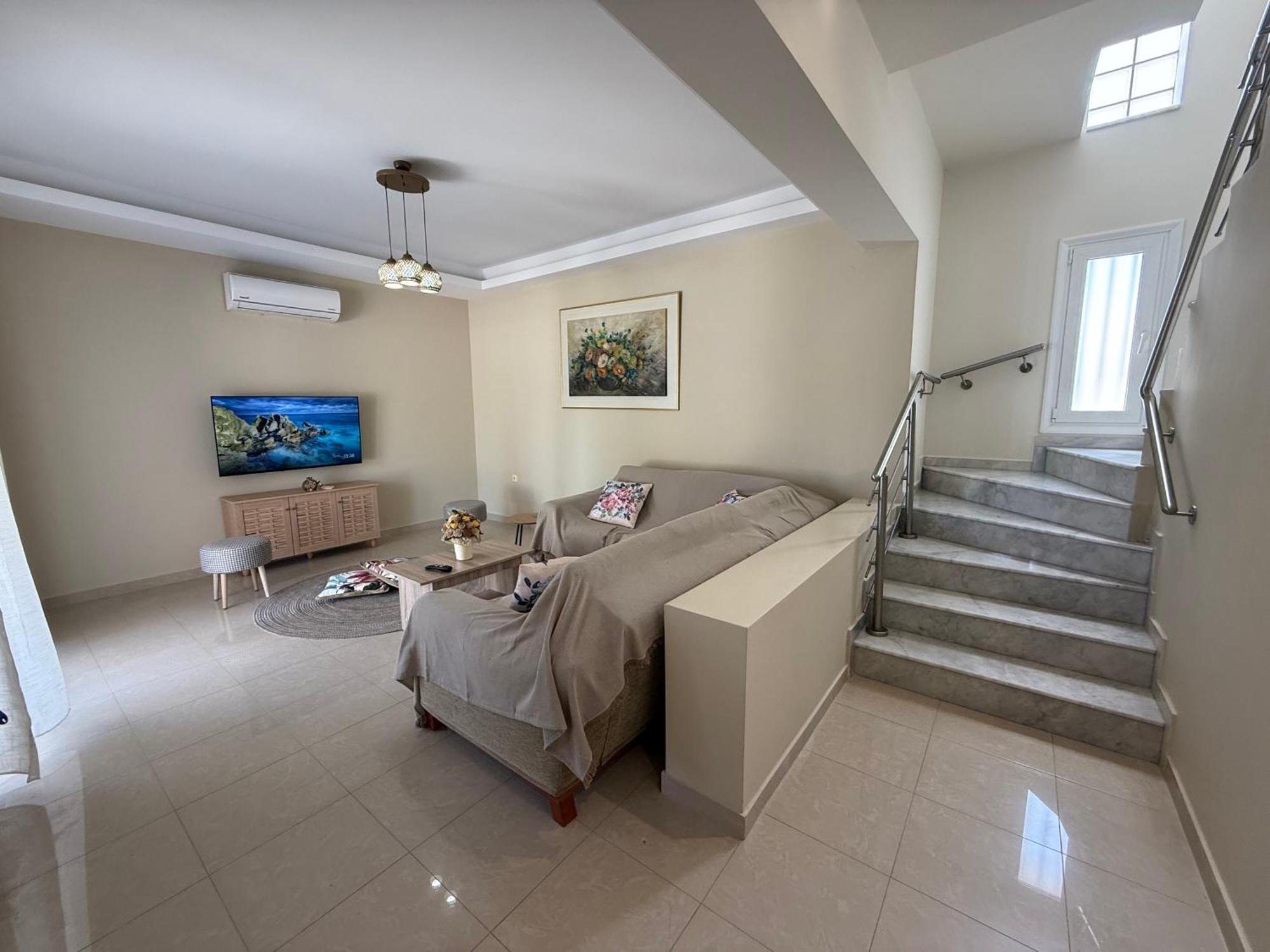 Azure Dreams With Pool - Villa Charaki