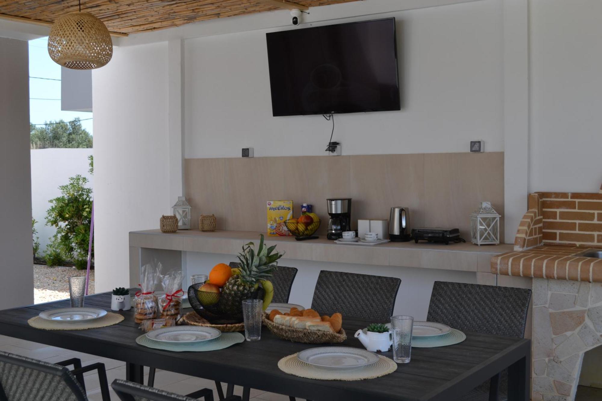 Villa Azure Dreams With Pool - Charaki