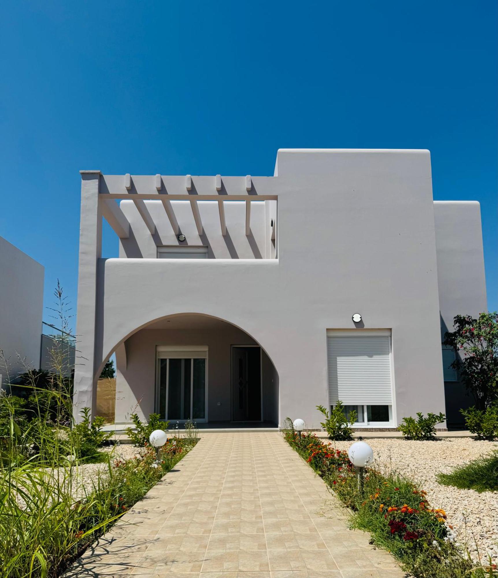 Villa Azure Dreams With Pool -