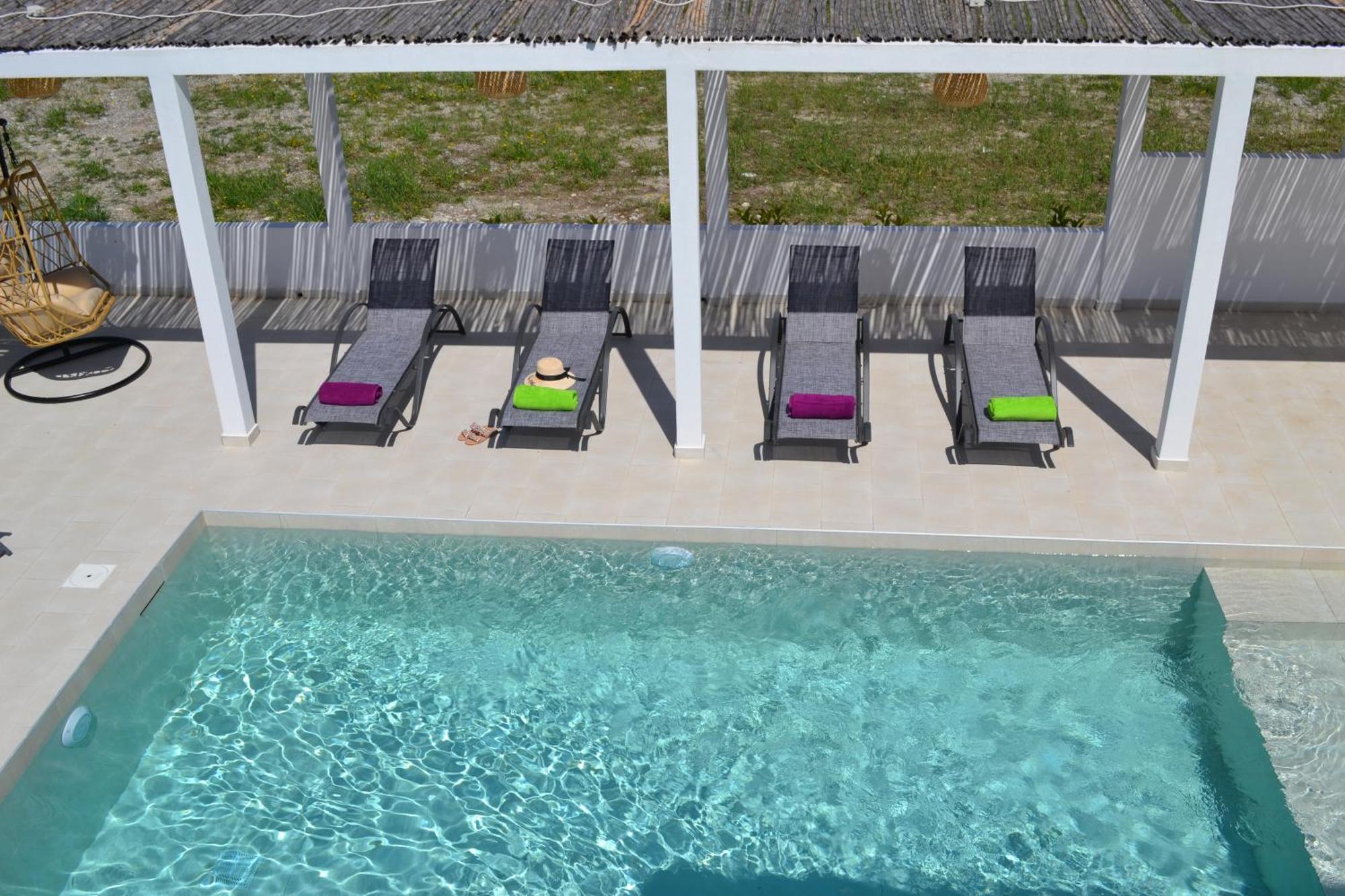 Azure Dreams With Pool - Villa *